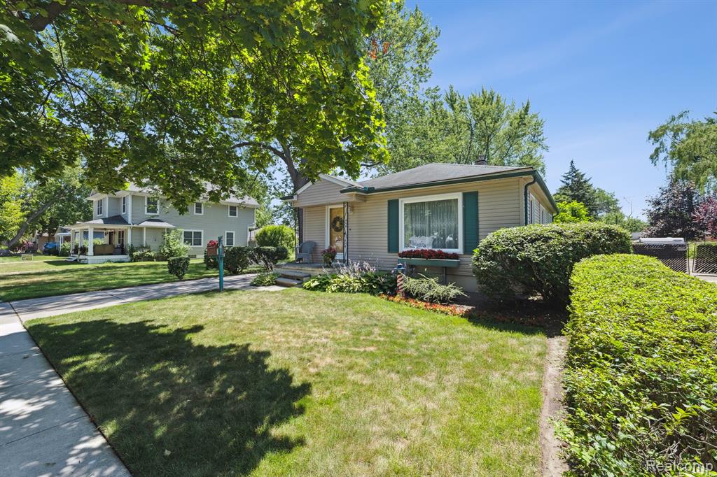 543 Broadacre Avenue, Clawson, MI — Photo 3