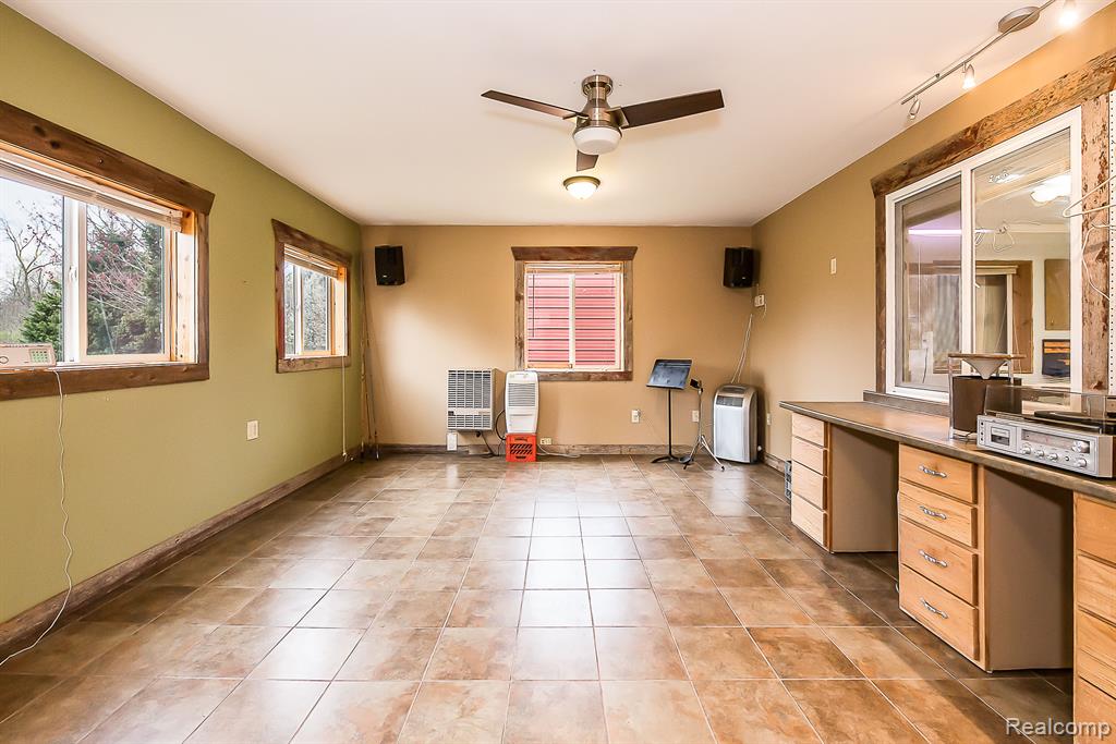 3672 W NORTH TERRITORIAL Road, Whitmore Lake, MI 48189 — Photo 51