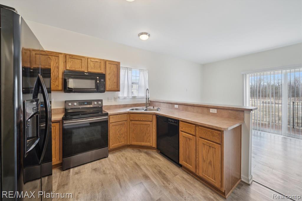 2188 KNOTTY PINE Trail, Howell, MI 48855 — Photo 5