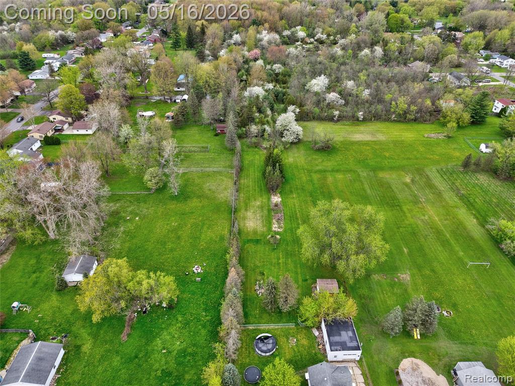 6383 Lapeer Road, Burton, MI 48509 — Photo 34