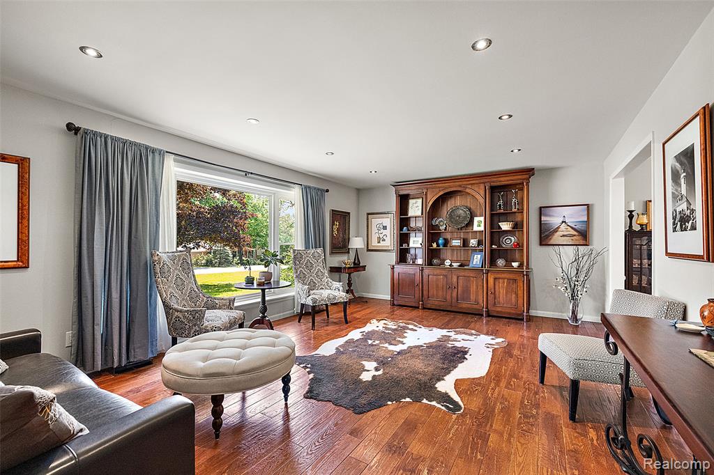 6804 Spruce Drive, Bloomfield Hills, MI 48301 — Photo 4