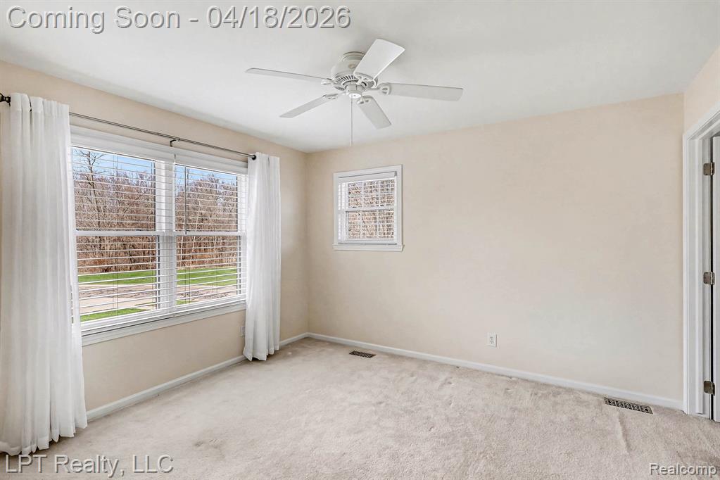 2385 Lorraina Lane, Hartland, MI 48353 — Photo 12