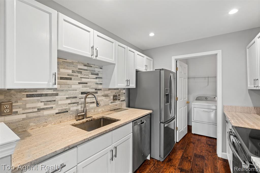 44935 Marigold Drive, Sterling Heights, MI 48314 — Photo 14