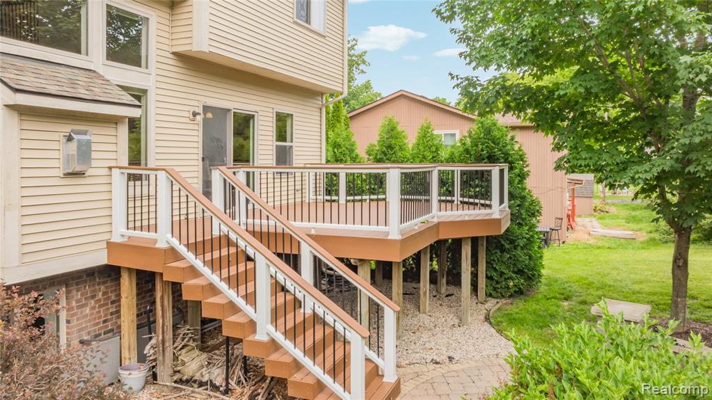 730 Leon Road, Walled Lake, MI 48390 — Photo 64