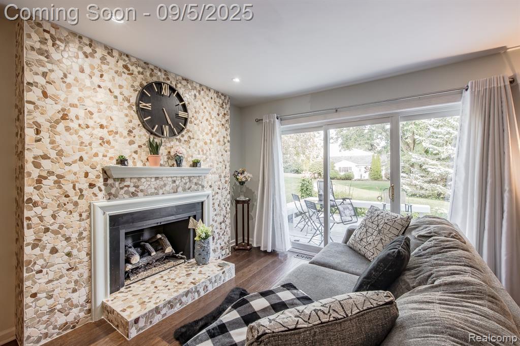 475 Sandehurst Drive, Grand Blanc, MI 48439 — Photo 17