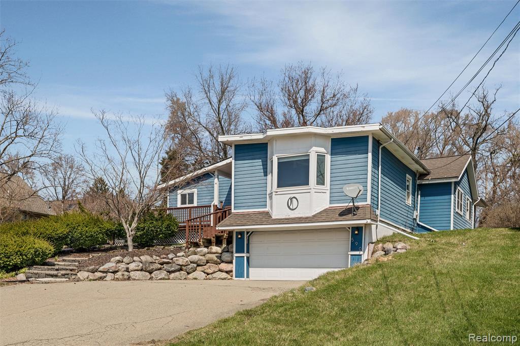 590 Hillwood, White Lake, MI 48383 — Photo 3