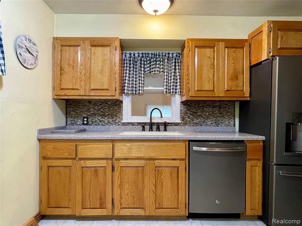 10444 Quirk Road, Van Buren, MI 48111 — Photo 17