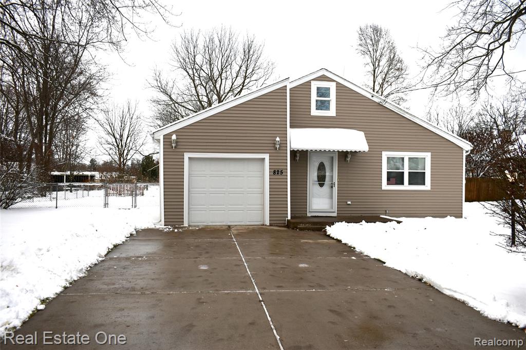 825 Ferley Street, Lansing, MI 48911 — Photo 43