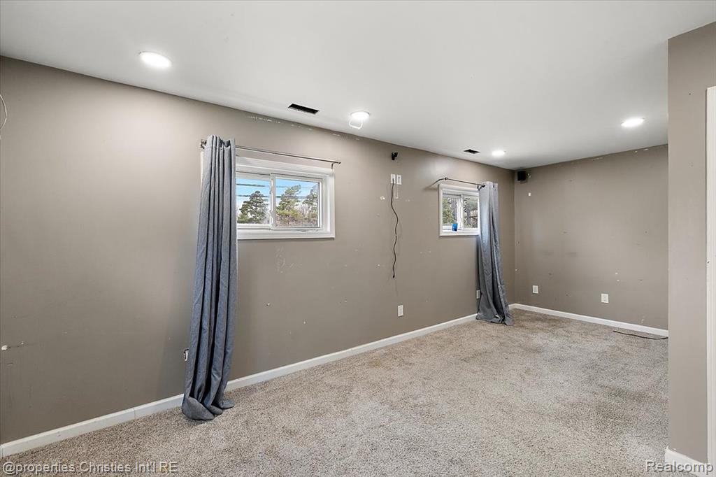 5863 Clarkston Road, Clarkston, MI 48348 — Photo 31