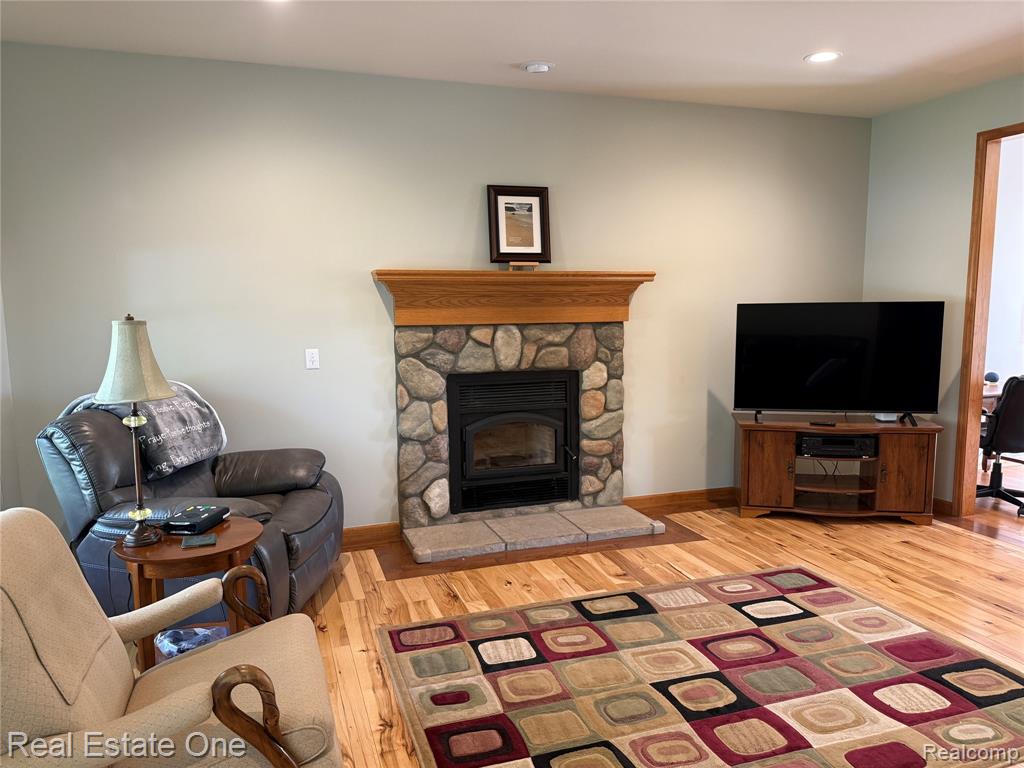1374 Blue Heron Drive, Highland, MI — Photo 3