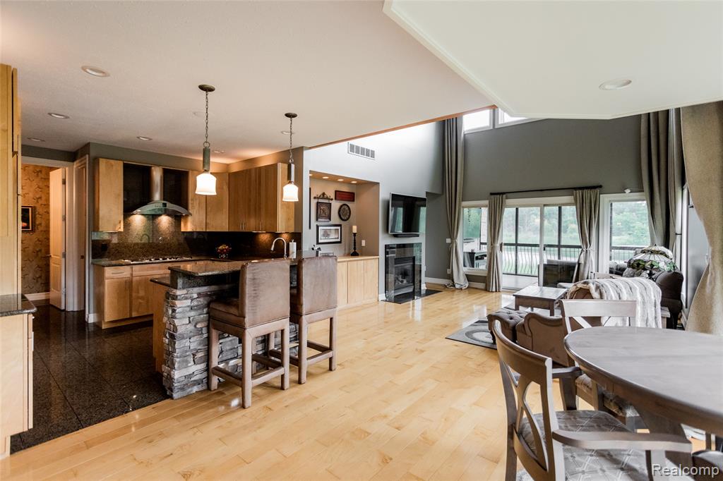 9050 Lake Dominion Drive, Brighton, MI 48114 — Photo 8