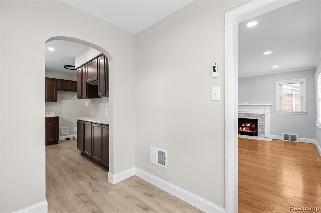 18935 Mansfield Street, Detroit, MI 48235 — Photo 9