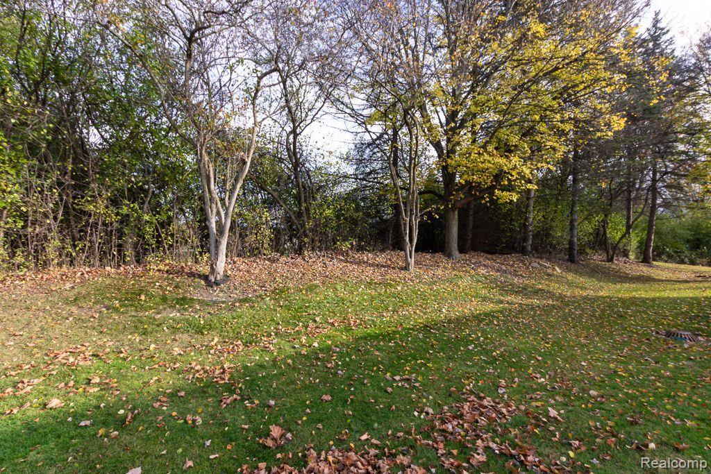 7403 SHERWOOD CREEK, West Bloomfield, MI — Photo 30