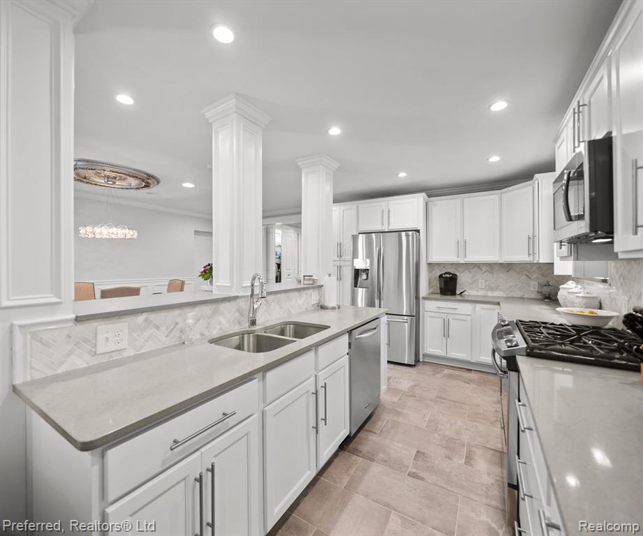 9104 NORTHERN Avenue, Plymouth, MI 48170 — Photo 22