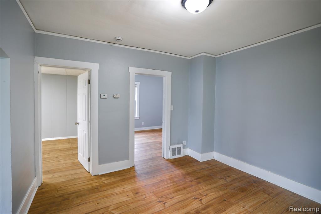 5170 Evaline Street, Hamtramck, MI 48212 — Photo 2