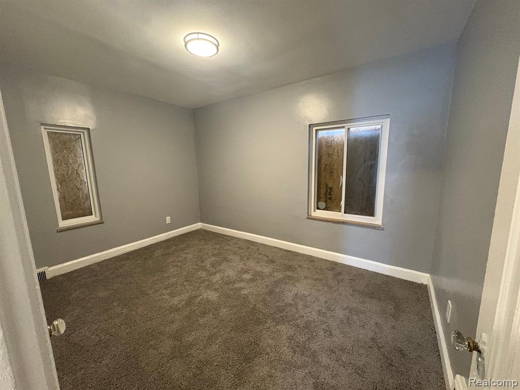 9755 SOMERSET Avenue, Detroit, MI 48224 — Photo 8