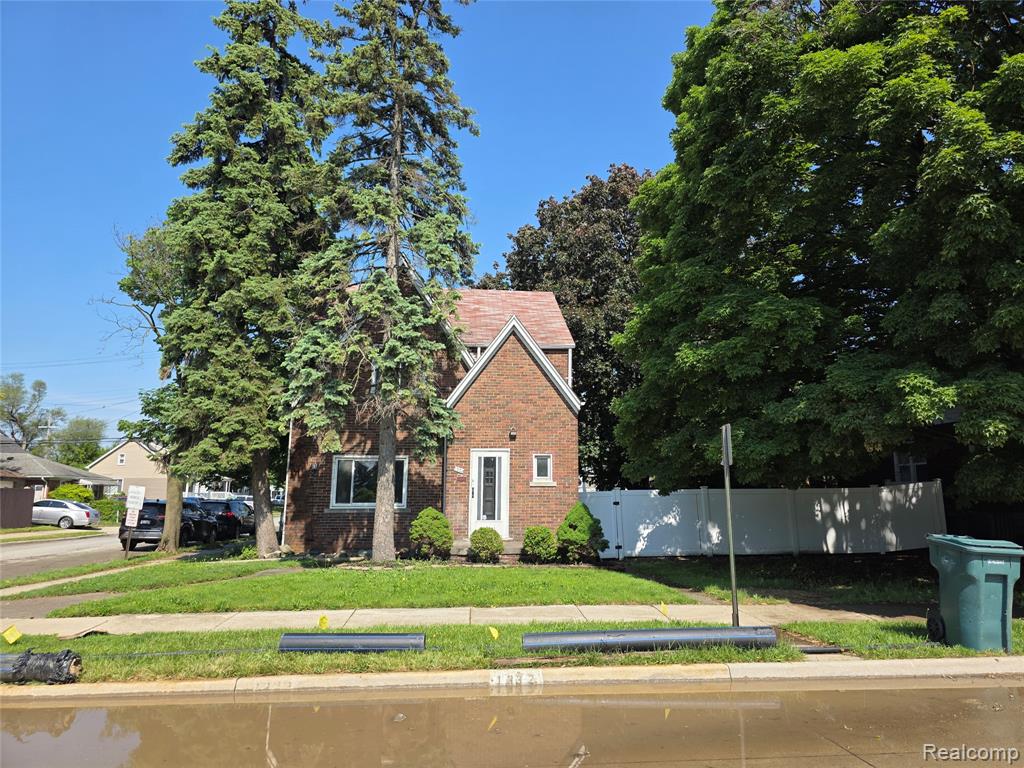 1332 Fort Park Boulevard, Lincoln Park, MI 48146 — Photo 4