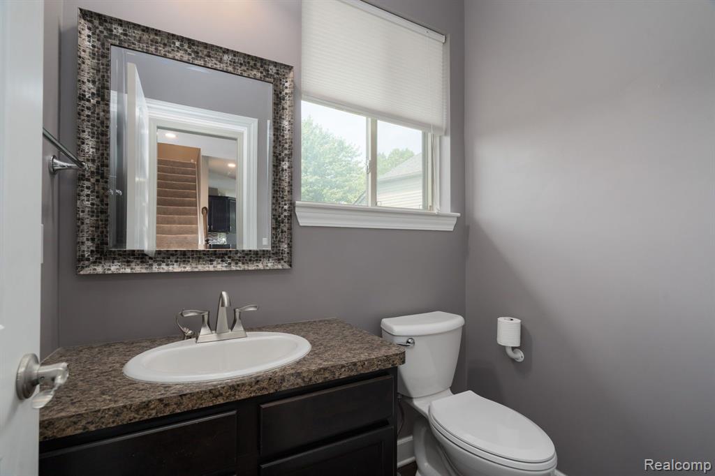 5657 GOLF POINTE Drive, Clarkston, MI 48348 — Photo 20