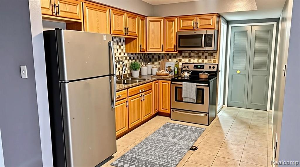 8315 Karam Boulevard, #4, Warren, MI 48093 — Photo 7