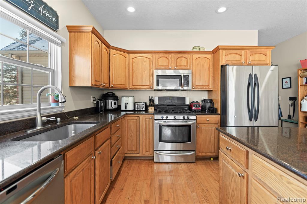 9057 Copper Ridge Drive, Davison, MI 48423 — Photo 11