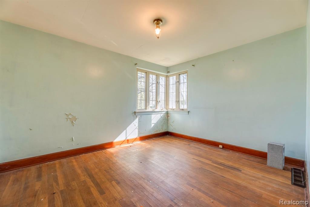 936 COLORADO Street, Marysville, MI 48040 — Photo 12