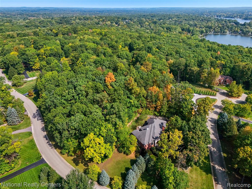 5010 Forest Valley Drive, Clarkston, MI 48348 — Photo 82