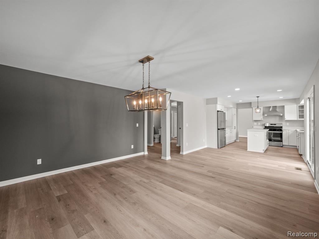 6866 SERENITY Drive, Troy, MI 48098 — Photo 21