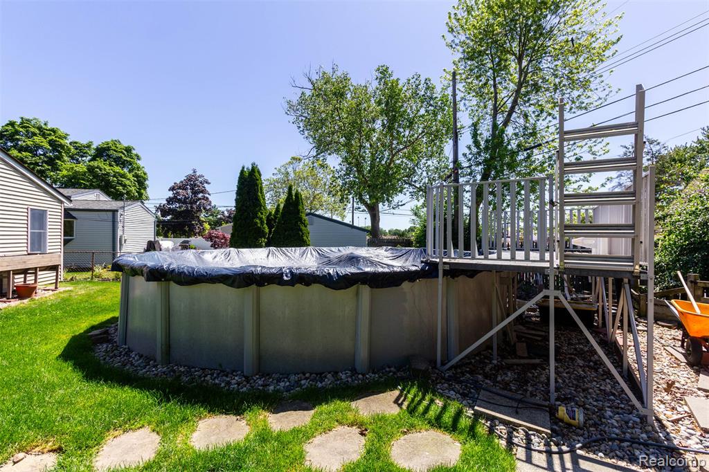 919 Elmsford Drive, Clawson, MI — Photo 35