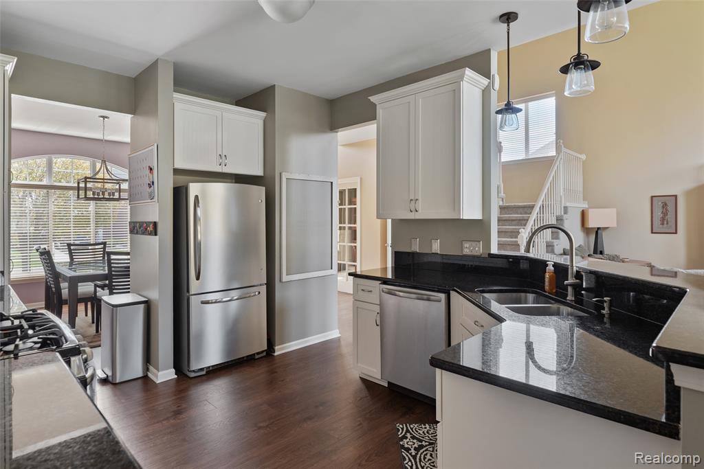 14109 Berryknoll Drive, Utica, MI 48315 — Photo 11