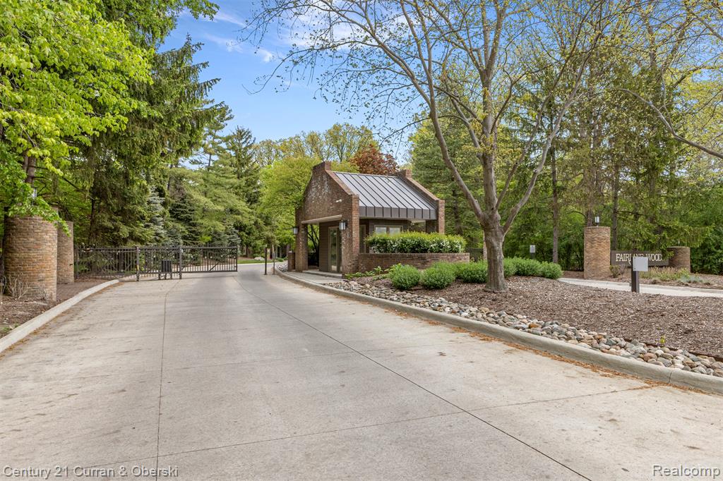 5 Timberlane Court, Dearborn, MI 48126 — Photo 5