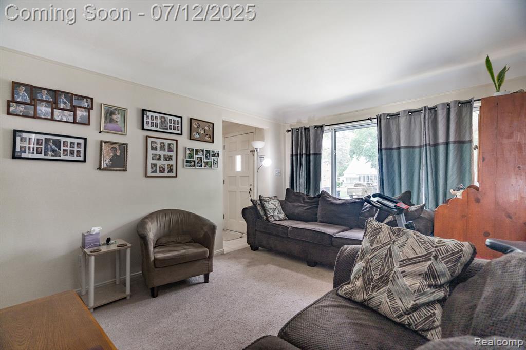9573 Fenton, Redford, MI 48239 — Photo 6