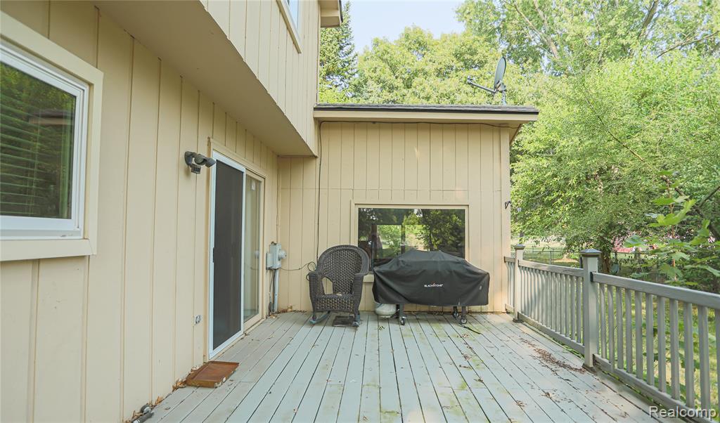7014 Marco Drive, Waterford, MI 48327 — Photo 9