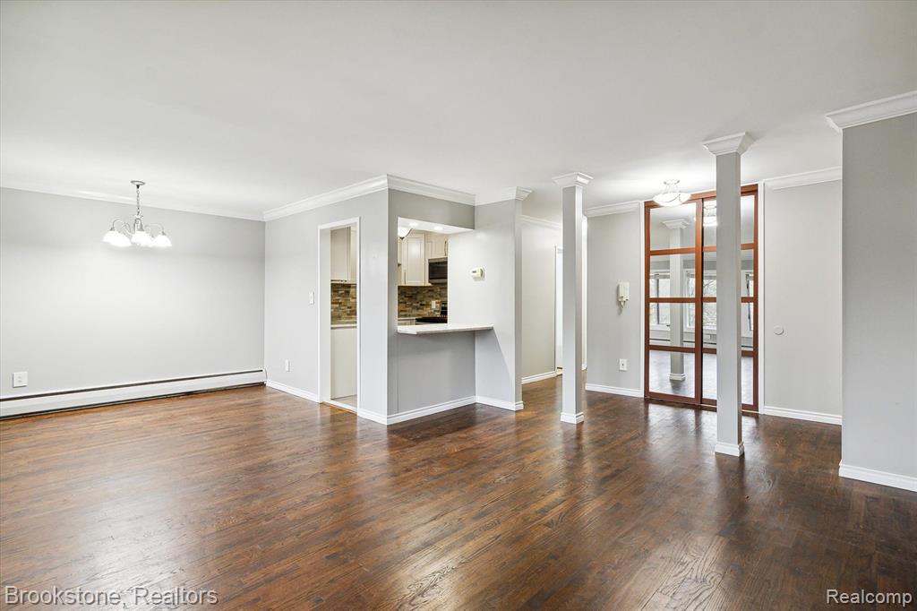 359 CONCORD PL, Unit 3, Bloomfield Hills, MI 48304 — Photo 4