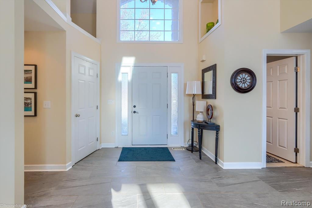 2051 E Oakwood Road, Oxford, MI 48370 — Photo 10