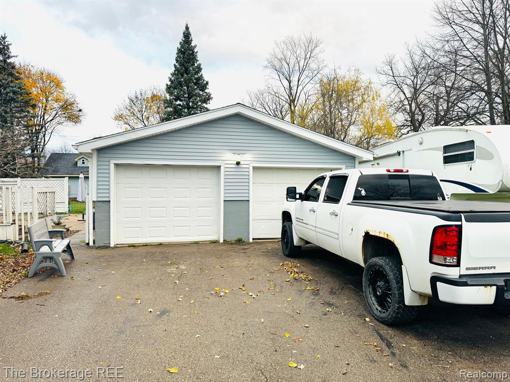407 E ELM Street, Vernon, MI 48476 — Photo 2