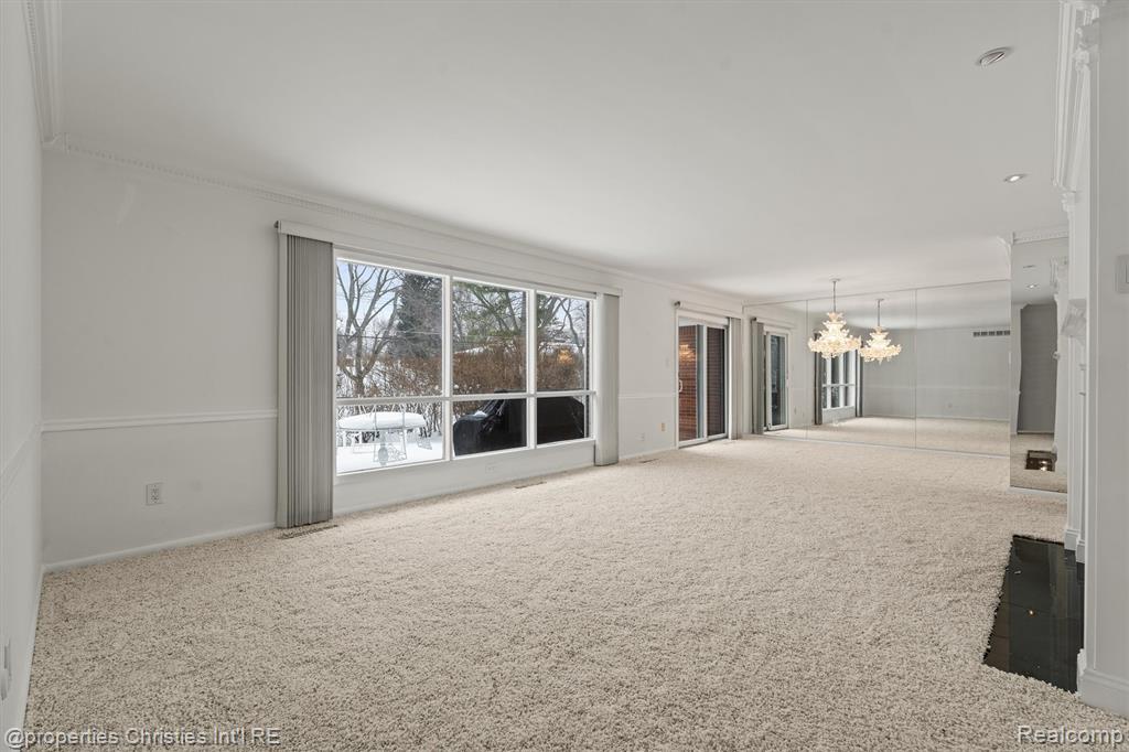 952 N Reading Road, Bloomfield Hills, MI 48304 — Photo 5