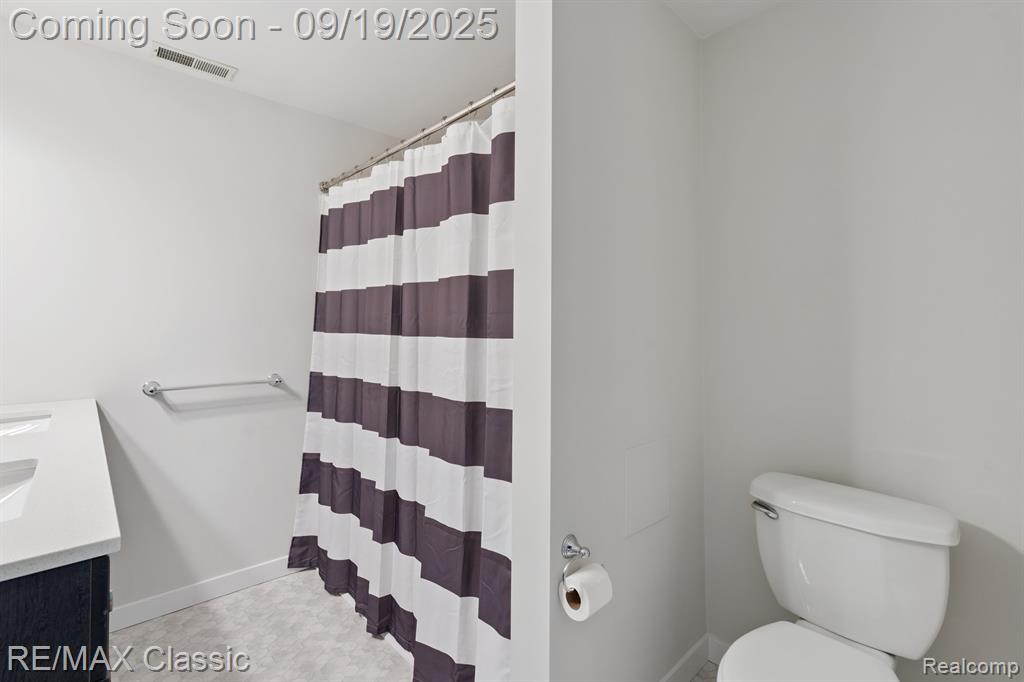 4335 Leroy Court, White Lake, MI 48383 — Photo 27