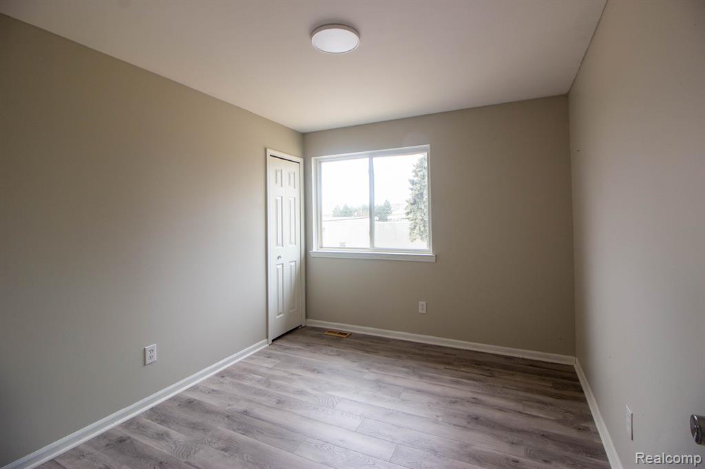 752 PENSACOLA Avenue, Pontiac, MI 48340 — Photo 14