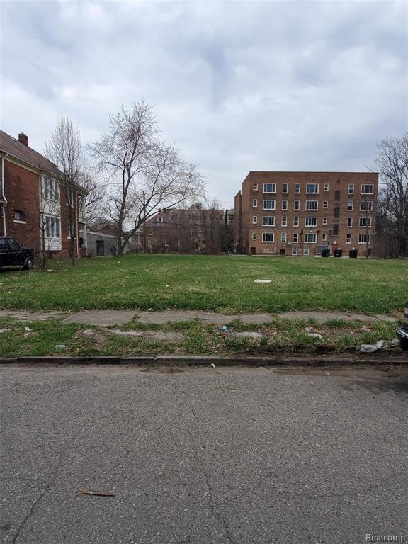 650 GLADSTONE Street, Detroit, MI 48202 — Photo 4