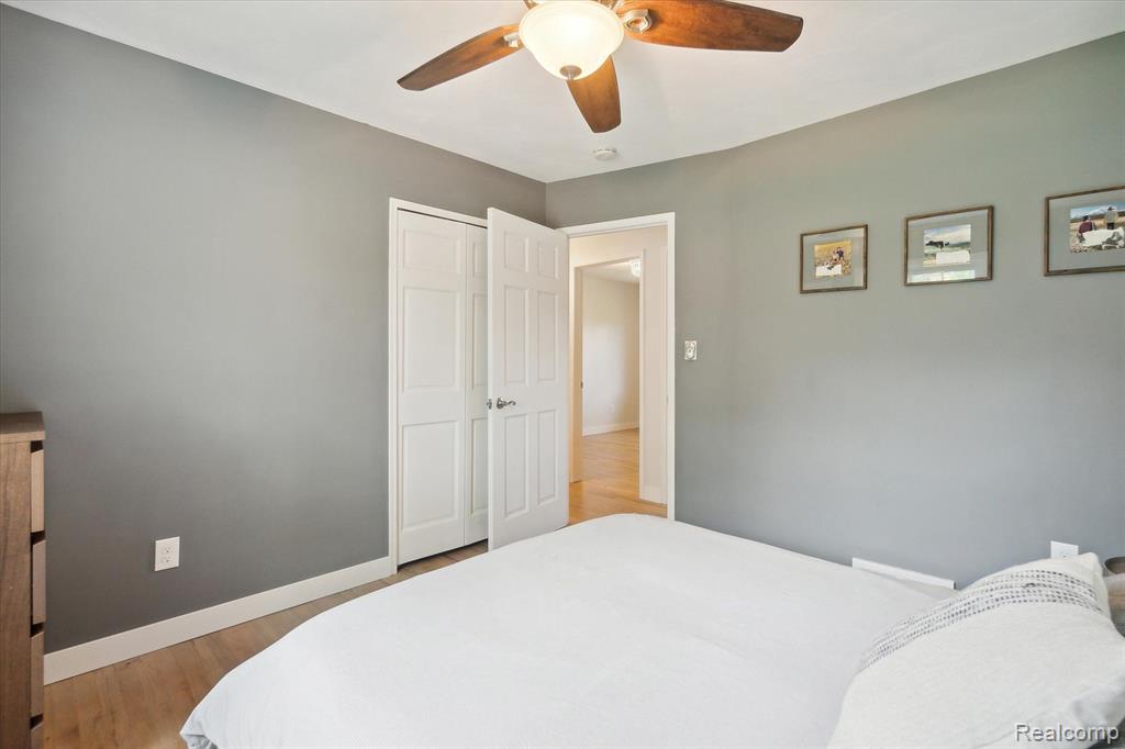4015 VILLAGE Square, Brighton, MI 48114 — Photo 18