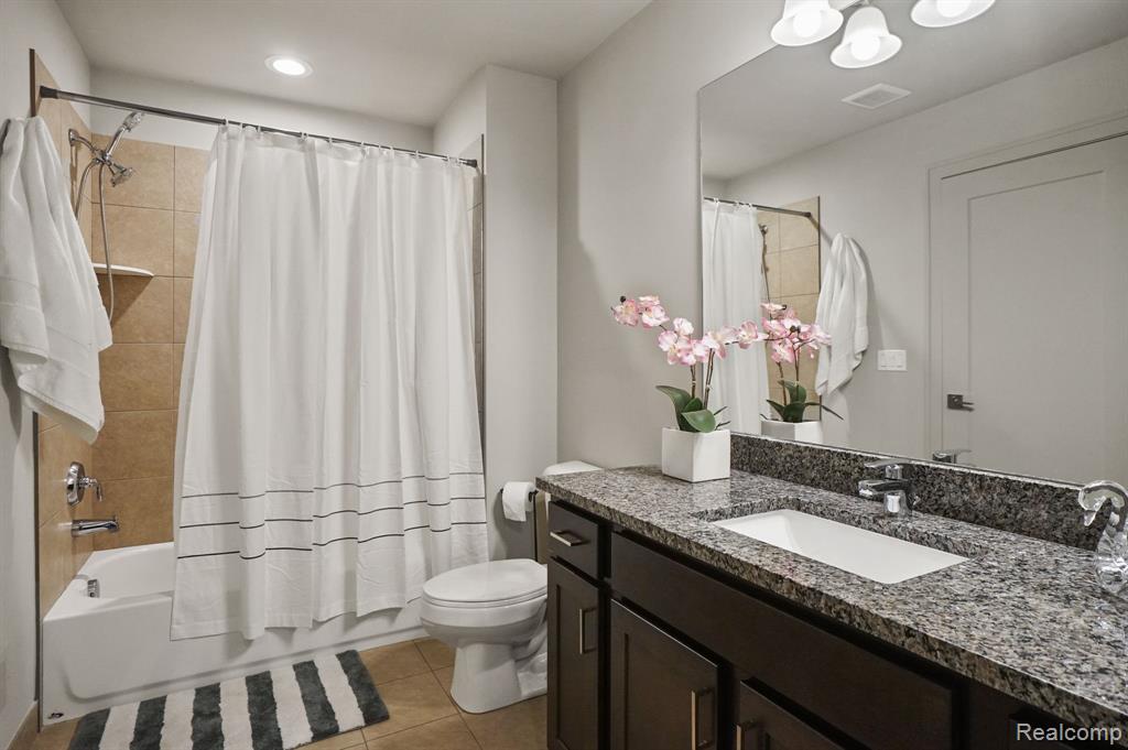 4903 PARK MANOR Drive, Troy, MI 48098 — Photo 41