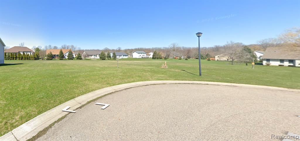 5442 MEADOW CREEK, Flint, MI 48532 — Photo 2