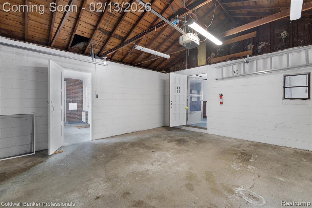 6821 N Lafayette Street, Dearborn Heights, MI 48127 — Photo 36