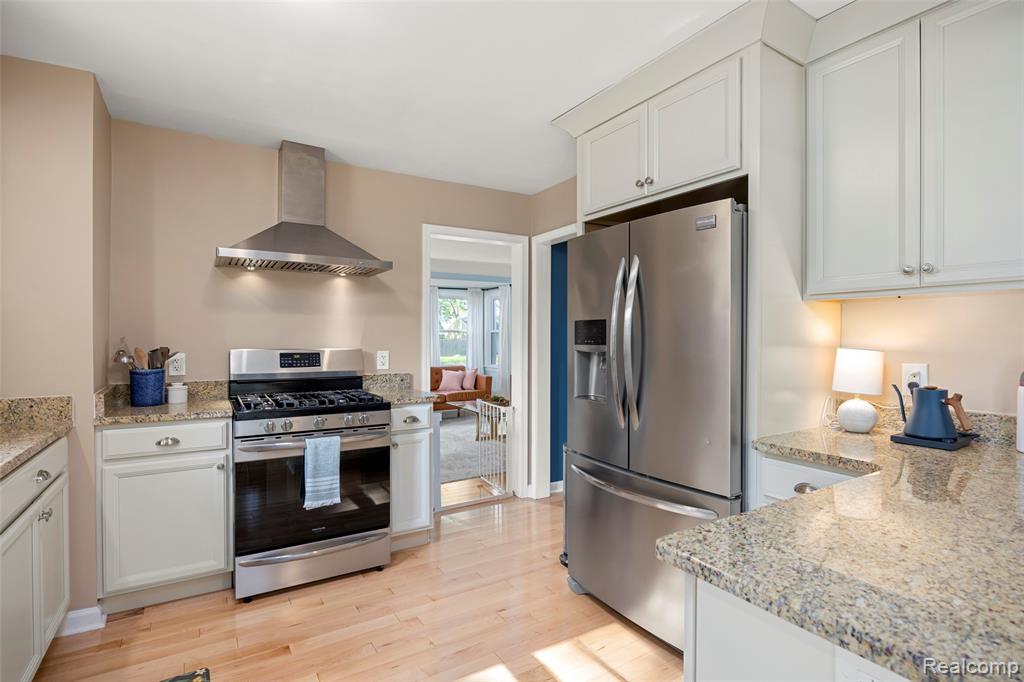 4124 Catalpa Drive, Berkley, MI 48072 — Photo 4