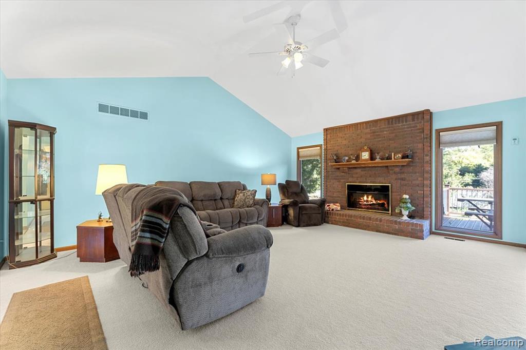 912 River Court, Wyandotte, MI 48192 — Photo 4