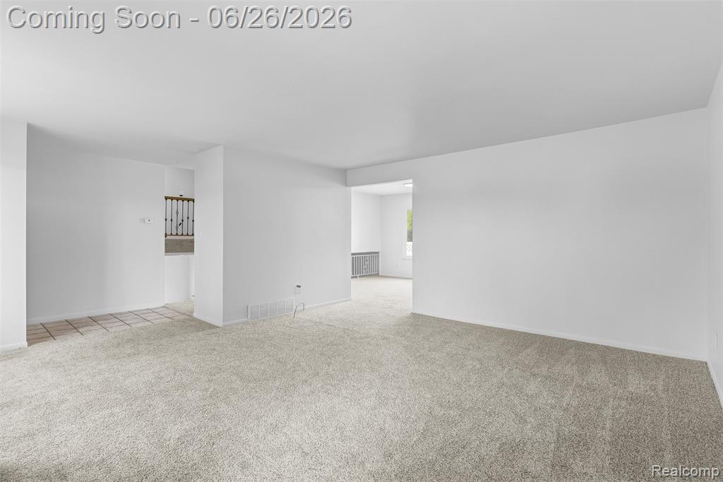 5120 Hillcrest Circle, Flint, MI 48506 — Photo 14