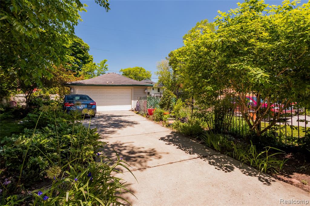 51 Massachusetts Street, Highland Park, MI 48203 — Photo 2