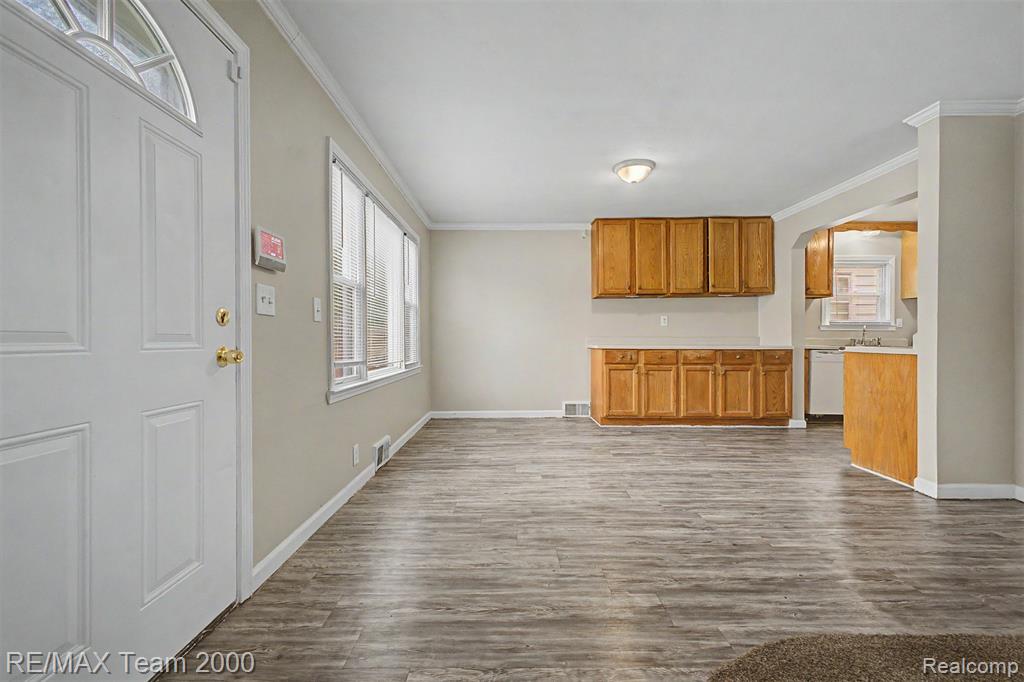 5635 Westpoint Street, Dearborn Heights, MI 48125 — Photo 13