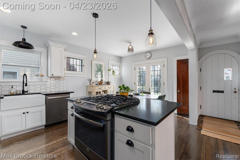 73 Amherst Road, Pleasant Ridge, MI — Photo 16