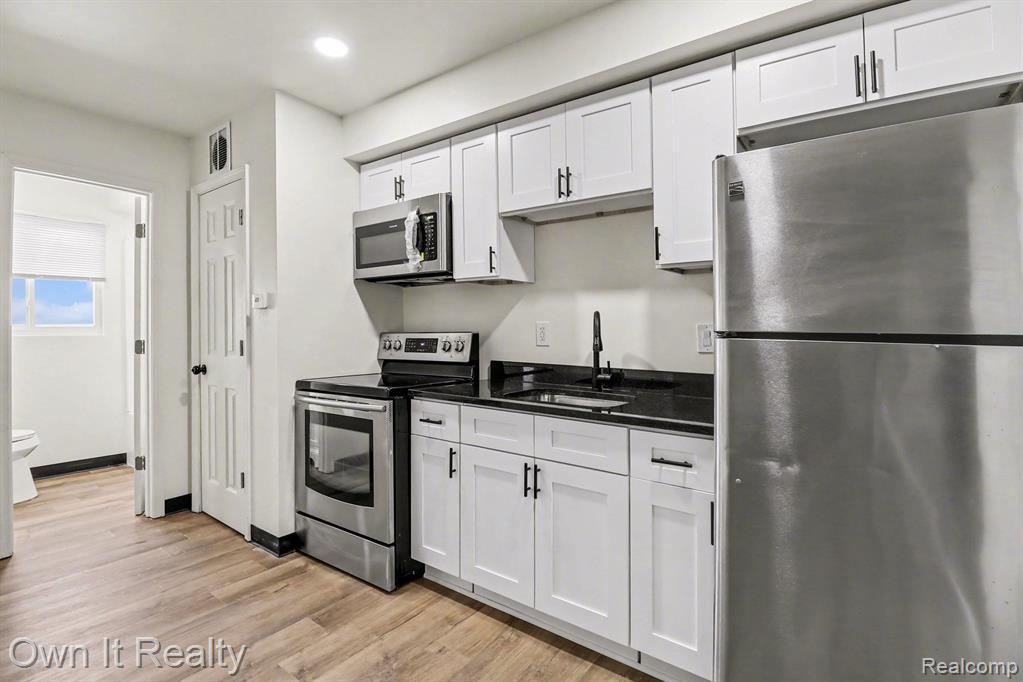13031 Joy Road, Detroit, MI 48228 — Photo 12